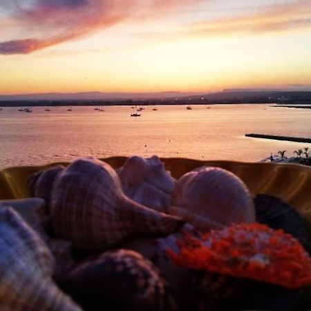 Terrazza Sul Mare Attico "Alfeo E Aretusa" Szirakúza Kültér fotó