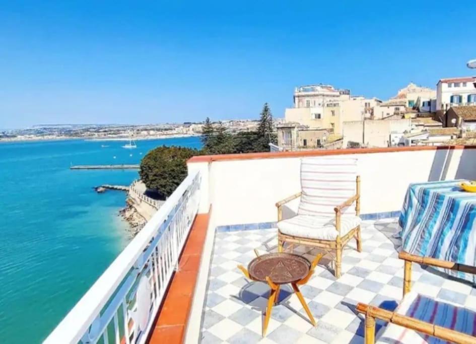 Terrazza Sul Mare Attico "Alfeo E Aretusa" Szirakúza Kültér fotó